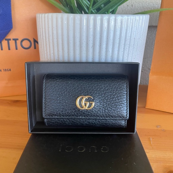 Gucci Accessories - Authentic Gucci key holder 🖤🖤🖤